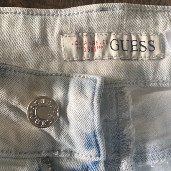 Guess Denim Shorts 🩳 - Picture 6 of 7